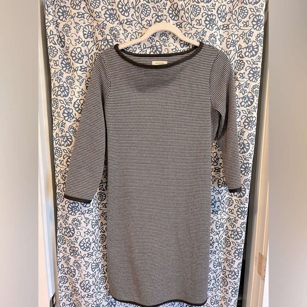 Max studio classic sweater dress